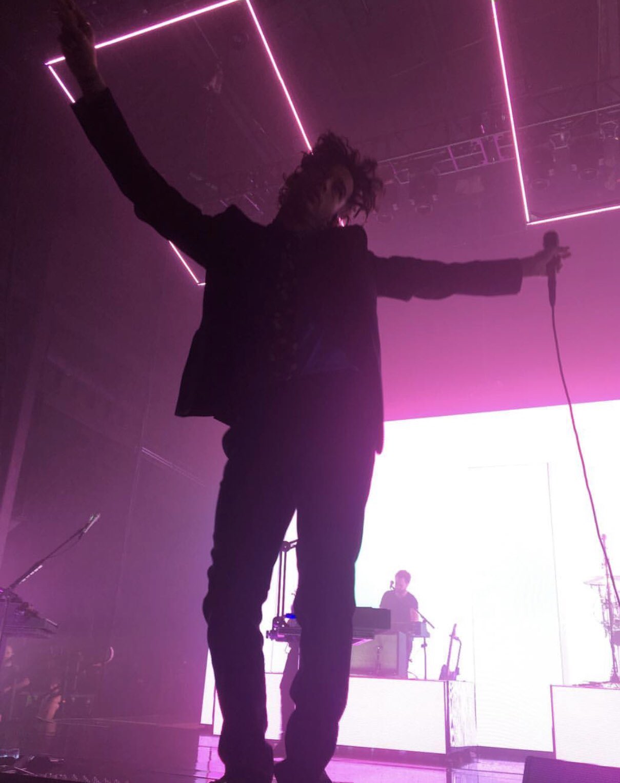 Happy birthday to our king matthew healy 