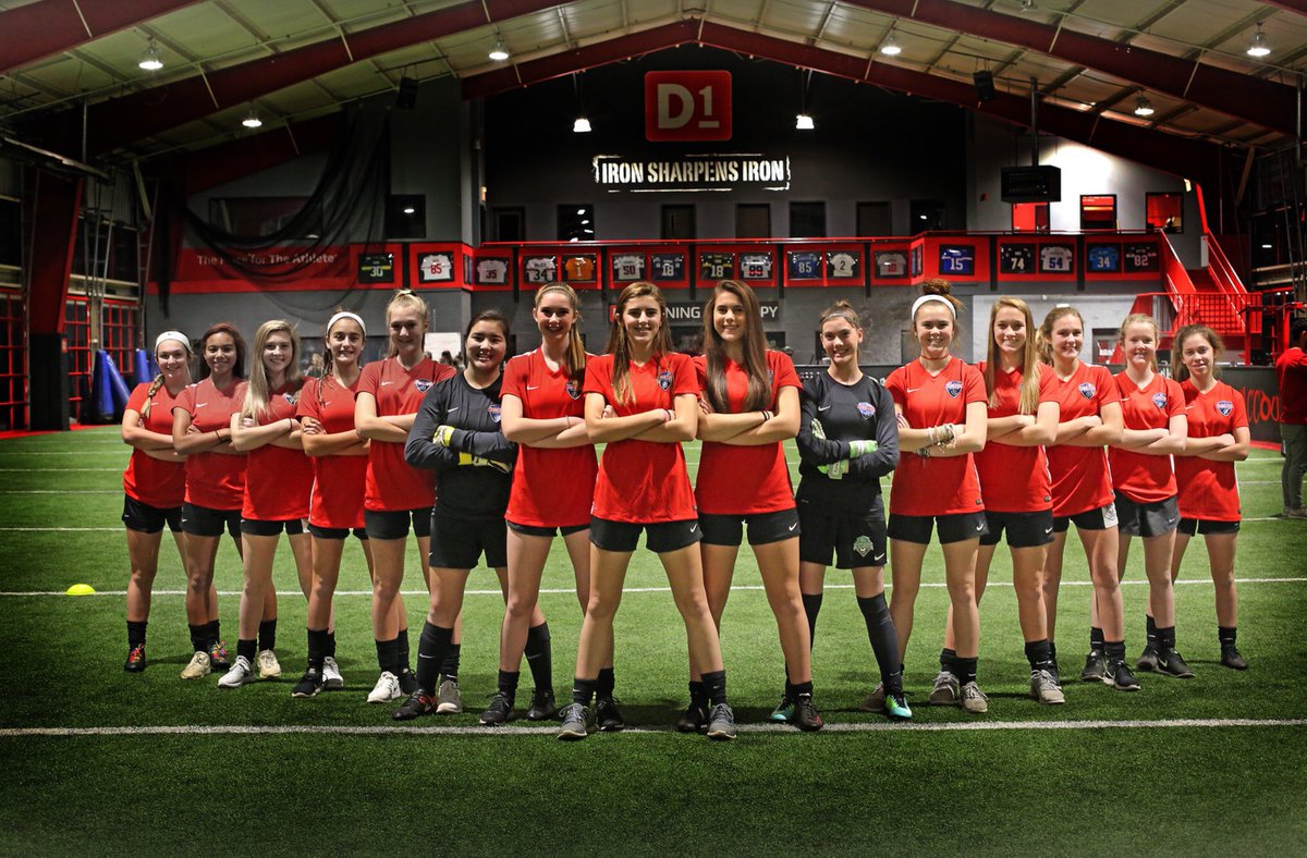 TSC02Showcase's tweet photo. State League Sunday for these ladies. good luck TSC 2002 Showcase! #TSCStrong @TennesseeSoccer @TNSoccerClub https://t.co/sB0onzv6Us