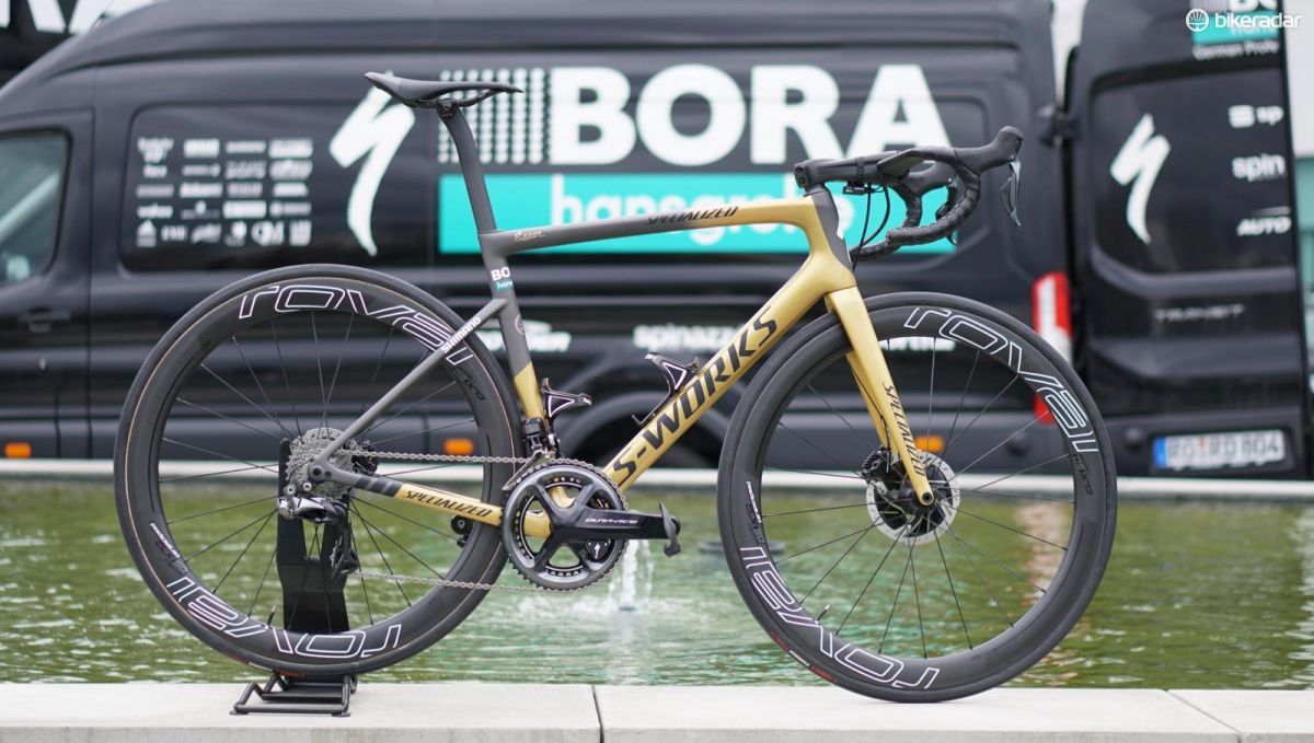 bikeradar's tweet photo. Peter Sagan and Specialized launch 'Sagan Collection' - Gallery

All that glitters is gold (and silver) in five-piece collection

https://t.co/YeqPLEGo8w https://t.co/RxiAjaZCg3