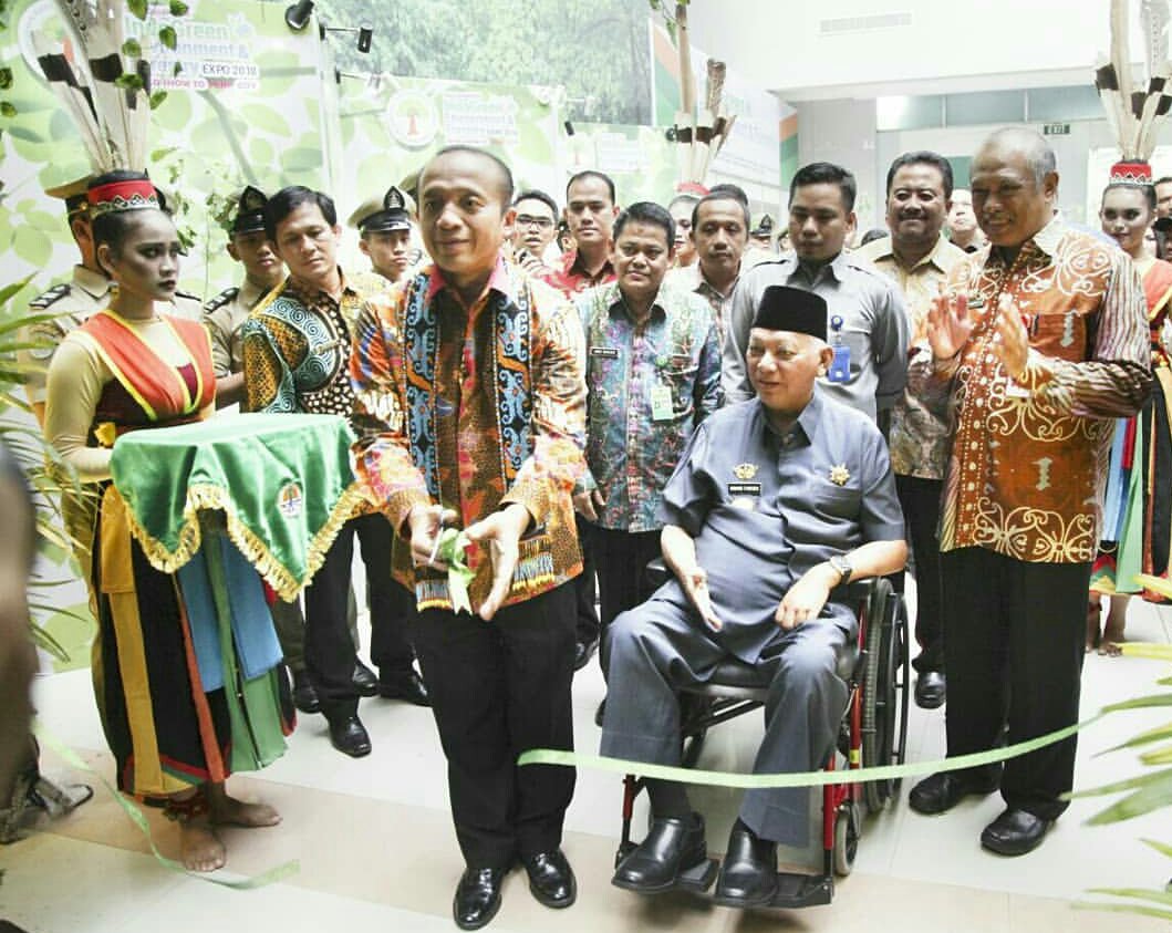 BPHPXI's tweet photo. 10th INDOGREEN ENVIRONMENT &amp; FORESTRY EXPO (IEFE) 2018 dengan konsep Road To Your City, tahun ini berlangsung di Convention Hall Samarinda - Kalimantan Timur mulai tgl 5 - 8 April 2018. Pameran Kehutanan dan Lingkungan terbesar di Indonesi ini di buka oleh Sekjen Kemenlhk https://t.co/rh53JsLwIK