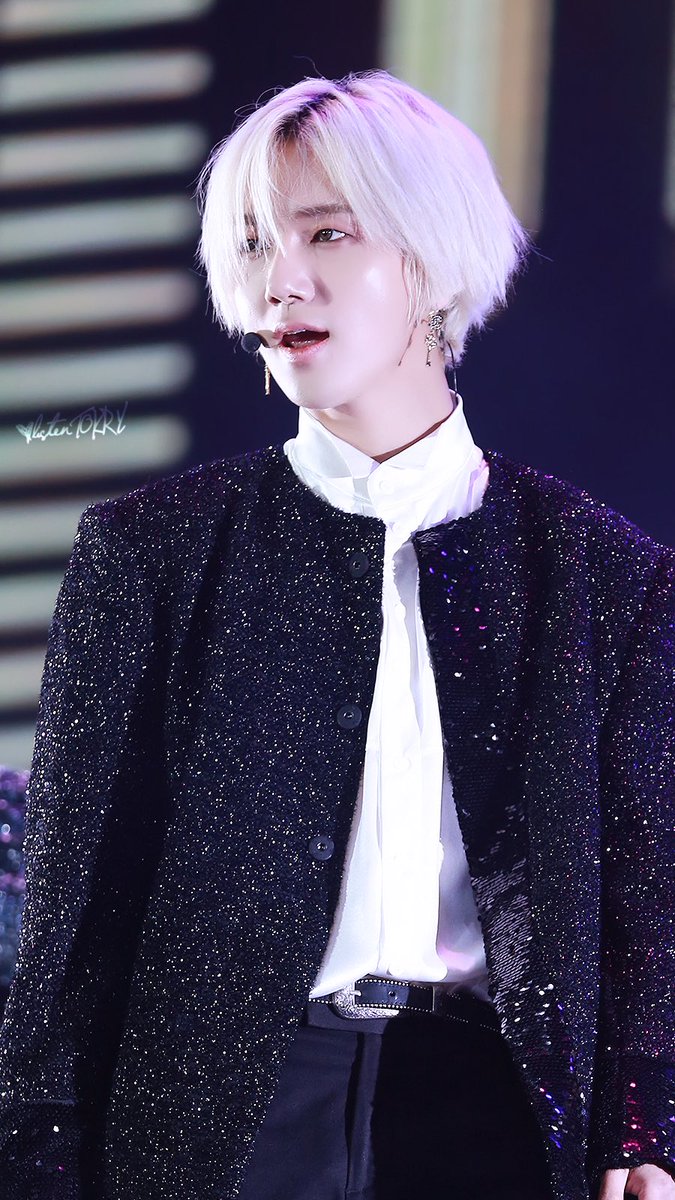 listentokry's tweet photo. 180406 #SMTOWNINDUBAI #Yesung @shfly3424 beautiful😍 https://t.co/JKgBtO6zUB