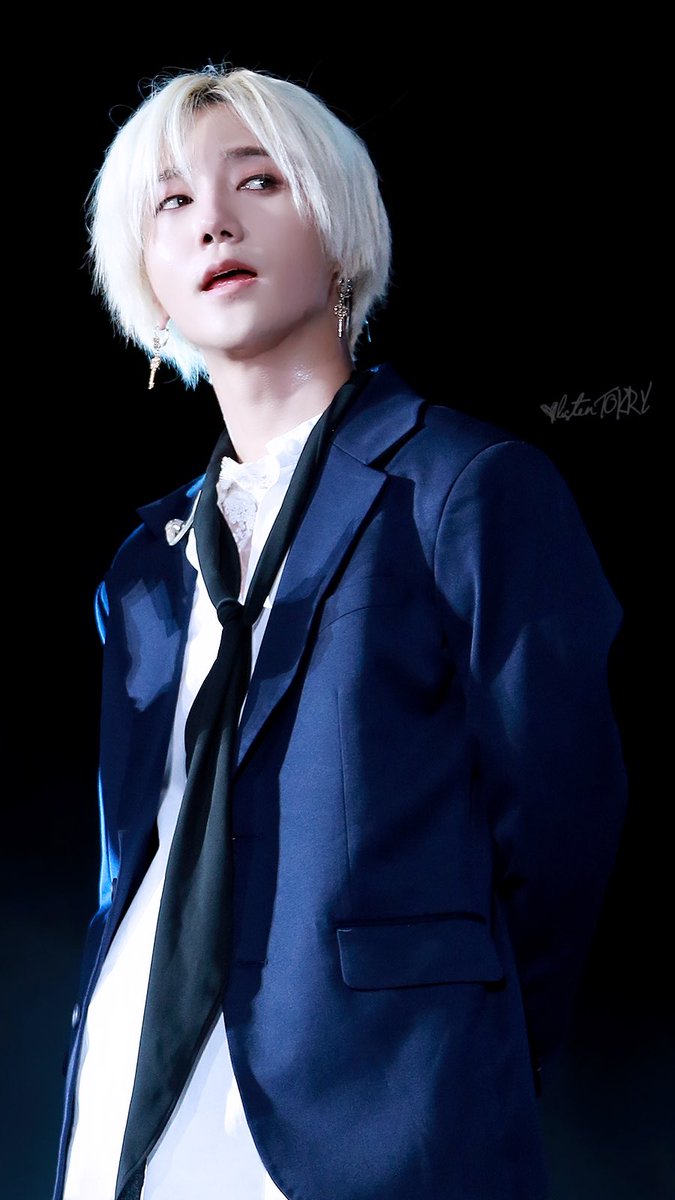 listentokry's tweet photo. 180406 #SMTOWNINDUBAI #Yesung @shfly3424 beautiful😍 https://t.co/JKgBtO6zUB