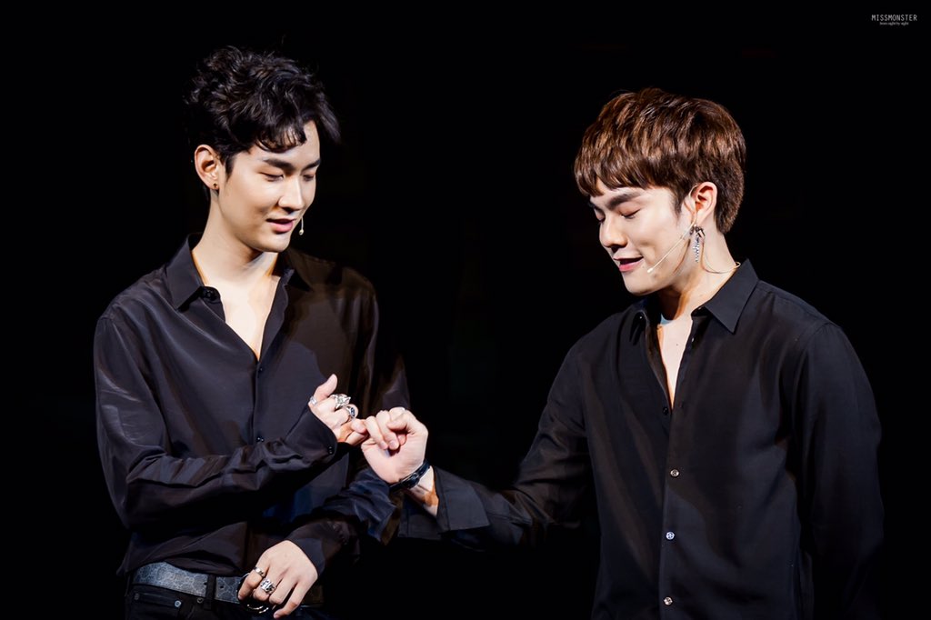 MissMonsterzz's tweet photo. [HQ]180407 #BKCfanmeeting 
พี่คิม~"ดีกันนะ"

#ขุณขิมมอญ 
#ปารูปให้คิมเซฟ 
#kimmon 
#พี่เตอร์สินกํา 
@KiimMon
@CTR2DAB https://t.co/py21pJ6sul