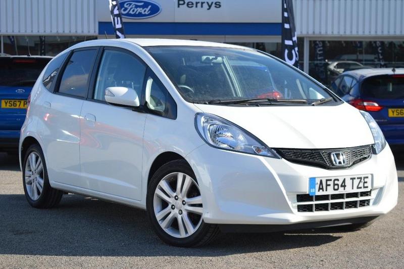 LatestStock's tweet photo. Latest stock! #Honda #Jazz in White £6,517 - https://t.co/KphyTaRc3N View this &amp; more #cars &amp; #vans for sale https://t.co/F7TtbvAsHG