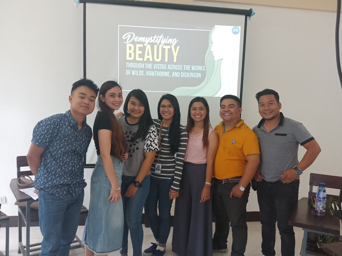 djformarejo's tweet photo. Literary Criticism, Defended! 📌
Yung grupong pinaka-chill at tawang-tawa lang lagi pero walang nareject na LitSpecimen 😂😎 #TeamBeautyandAesthetics #MAEDEn https://t.co/kqU22pYKSk