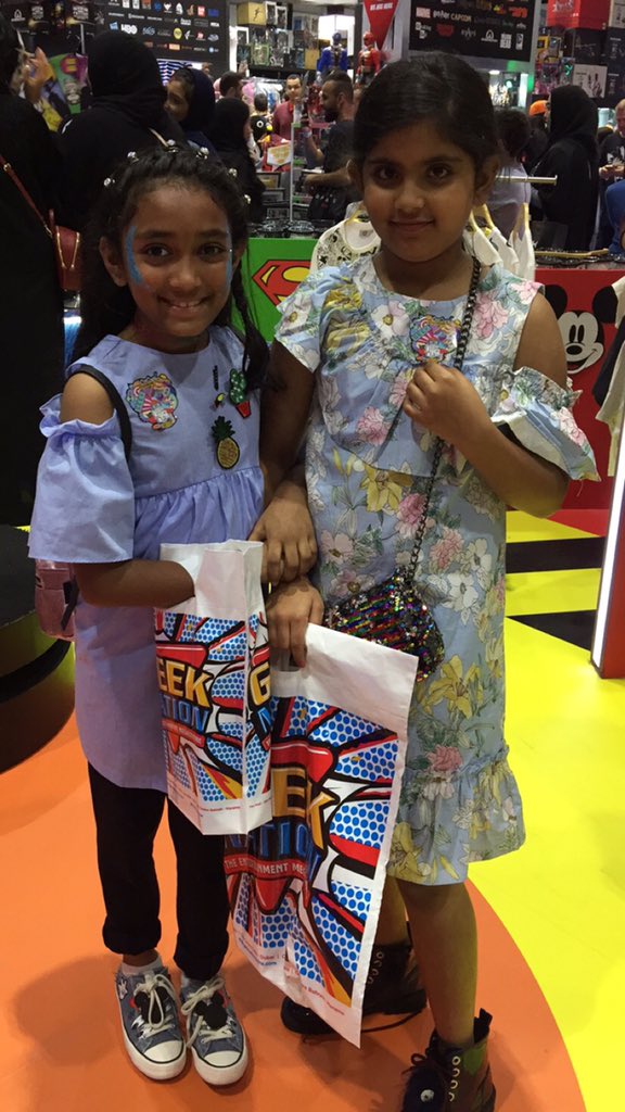 SplashFashions's tweet photo. Day 2 at @mefcc was special as we spotted Martial Arts expert @jdfffn wearing #SplashFashions along with a few #Splash customers! #MEFCC #ComicCon #SplashXComicCon #JasonDavidFrank https://t.co/Qasze5gIXj