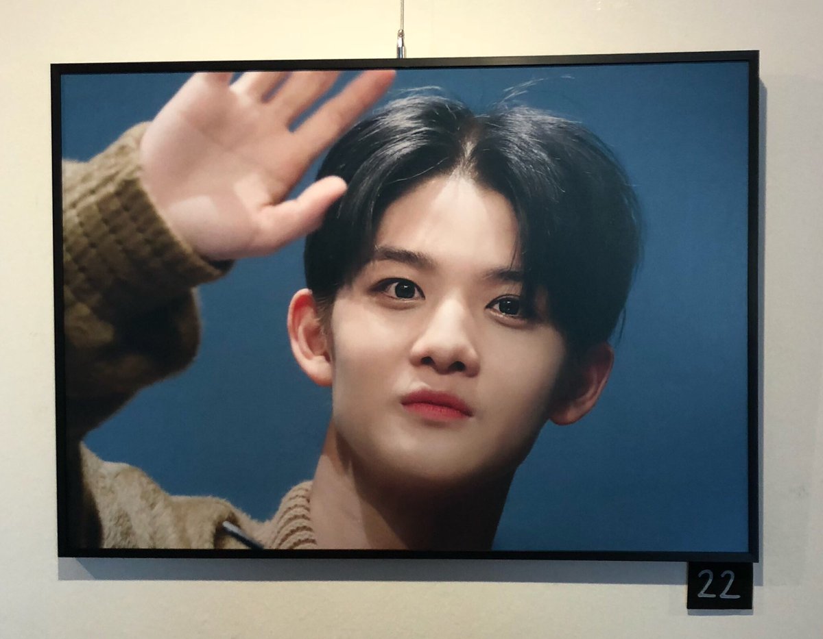 I_sing_0510's tweet photo. 액자 경매 시작가격은

A4 - 15000원
A3 - 20000원
A2 - 25000원
A1 - 30000원 입니다❤️ https://t.co/UrmE1pqmHh