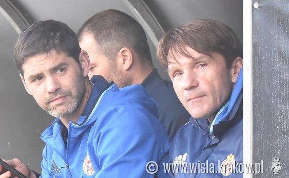 Totocompos's tweet photo. Polònia 1a Divisió J30
Sandecja 0-0 @WislaKrakowSA 
Amb aquest empat el Wisla amb Xevi Coll de preparador físic acaba la fase regular 7ns amb 44 punts i es classifiquen per el grup alt on es decidirà el campió de lliga https://t.co/ZEohOX7Z3x