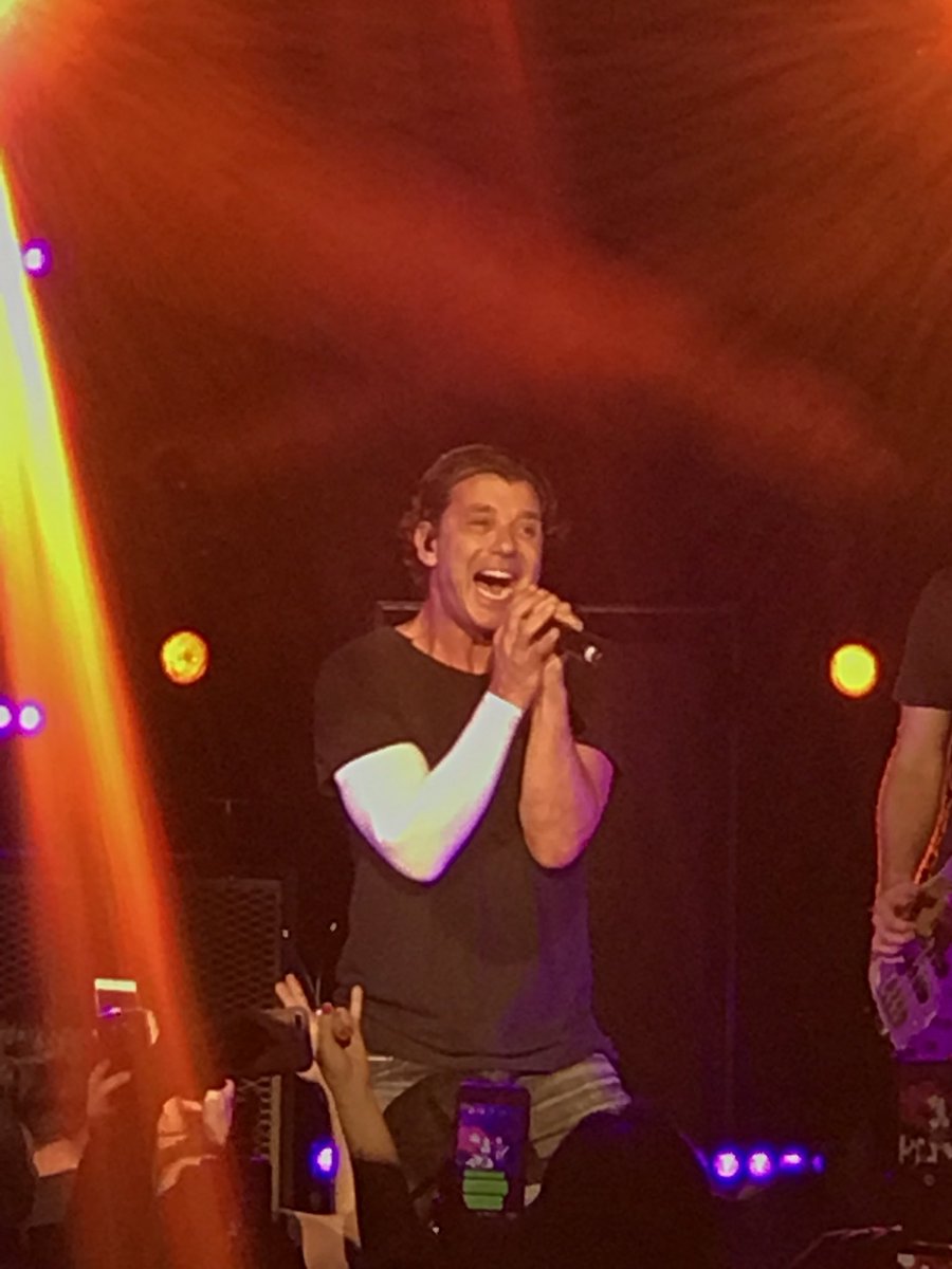 raso215's tweet photo. *I don't wanna come back
Down from this cloud
It's taken me all this, all this time to find out what I need* @GavinRossdale @bushofficial rocking #AtlanticCity https://t.co/2wQwZrtGax