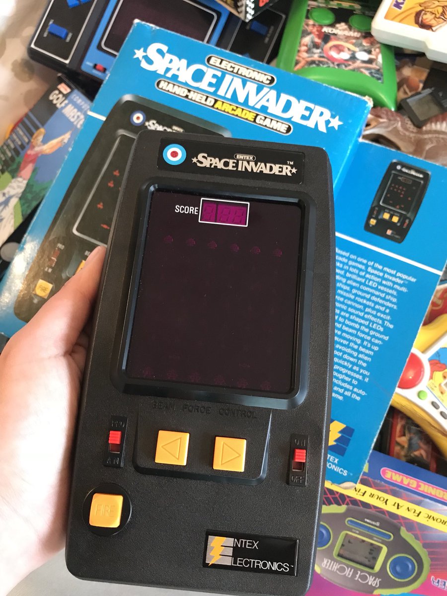 kingdomofcarts's tweet photo. Title: Space Invader
Brand: Entex Electronics
Year: 1980
#retrogamer #retrogaming #retrogamescollector #gamer #lcdgame #handheldgames #entexelectronics #spaceinvader #oldschool #retro #nostalgia #gamergirl #retrocollective #gamersunite #toy #80s #80svintage #80stoys #Geek https://t.co/kpfhxf4DIm