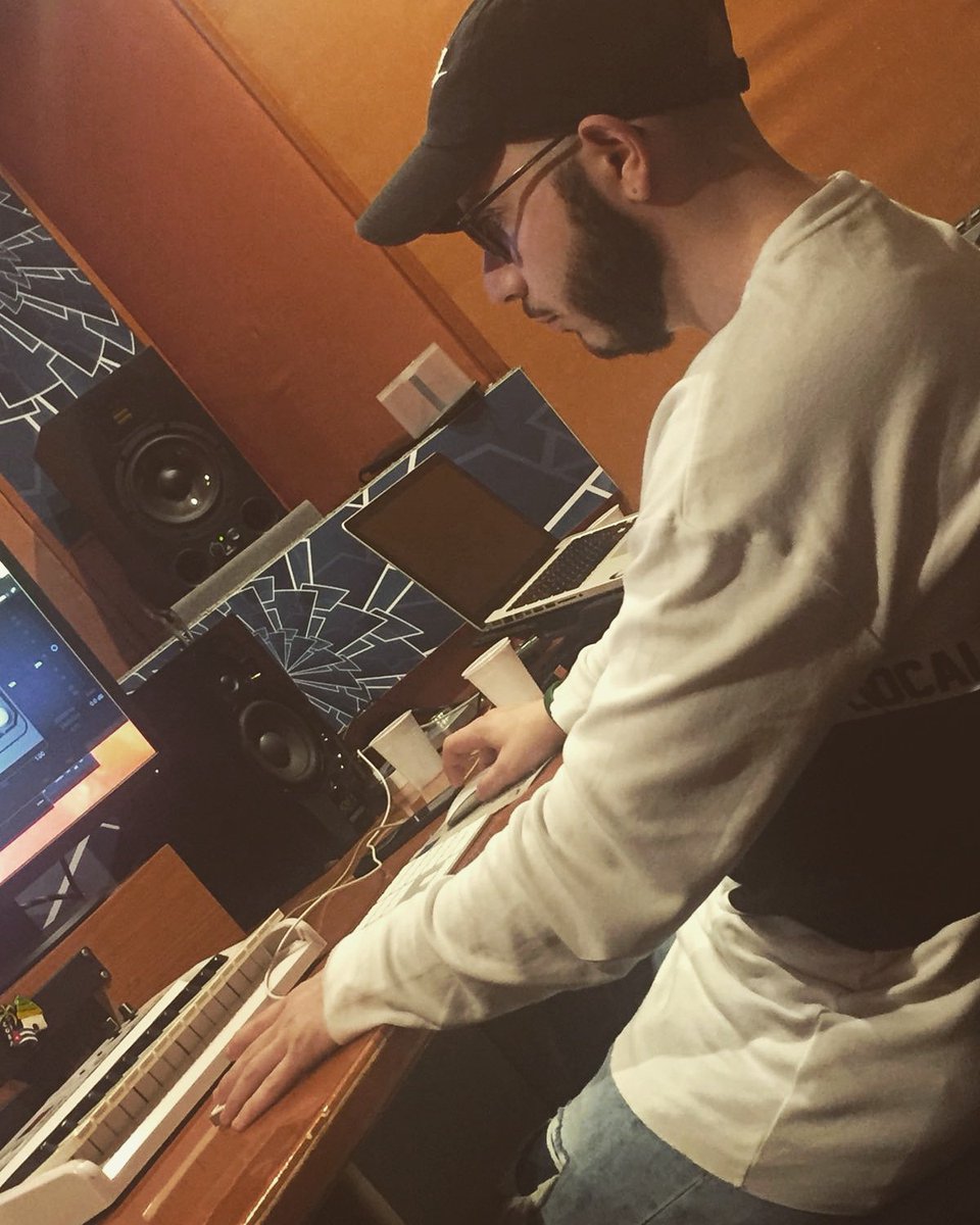 Back in the studio 🔥❤

#ChrisLeno #Studio #ID #FutureHouse