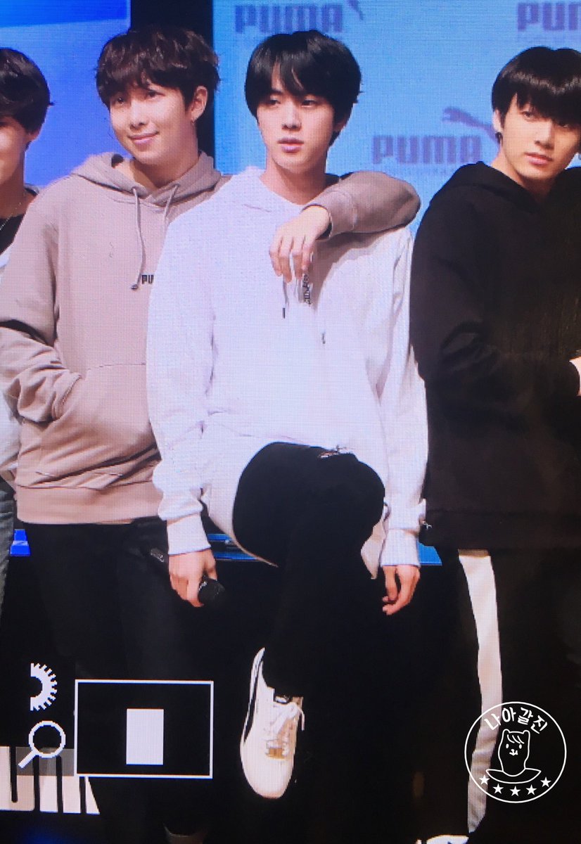180408 PUMA Fansign 
<a href="/BTS_twt/">방탄소년단</a> #석진 #방탄소년단 #Jin