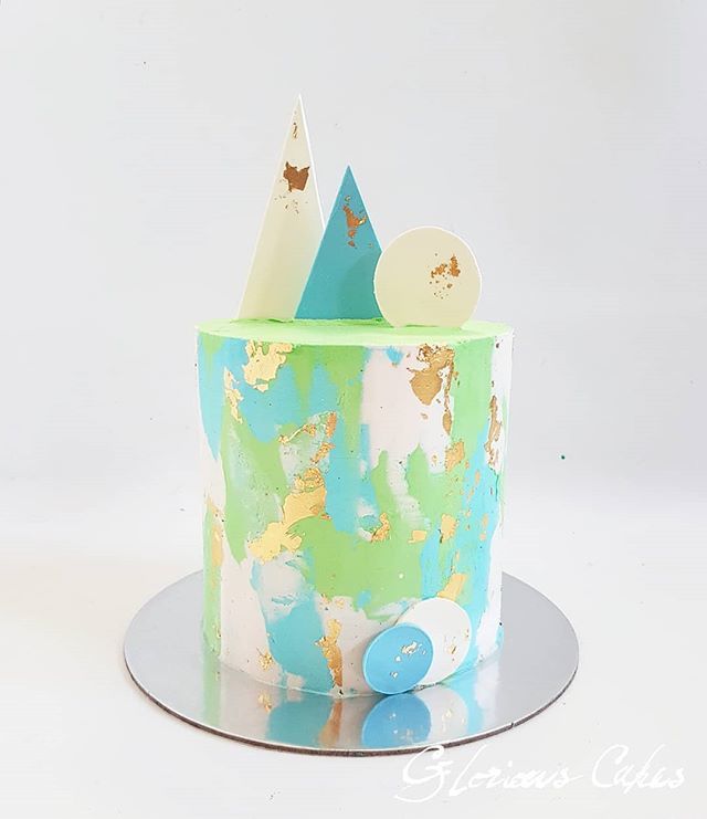 gloriouscakes_'s tweet photo. Gold leaf details - the perfect way to finish 💙💚💛 #goldleaf #smbc #gloriouscakesbris
.
.
.
.
#brisbane #brisbanecakes #buzzfeedfood #urbanlisted #cupcakeproject #cakebakeoffng #247naijacakeaffairs #cakeporm #sweetmagazine #undiscoveredbaker #hoorayma… https://t.co/wWarjm5o4p https://t.co/jZBN3krw3C