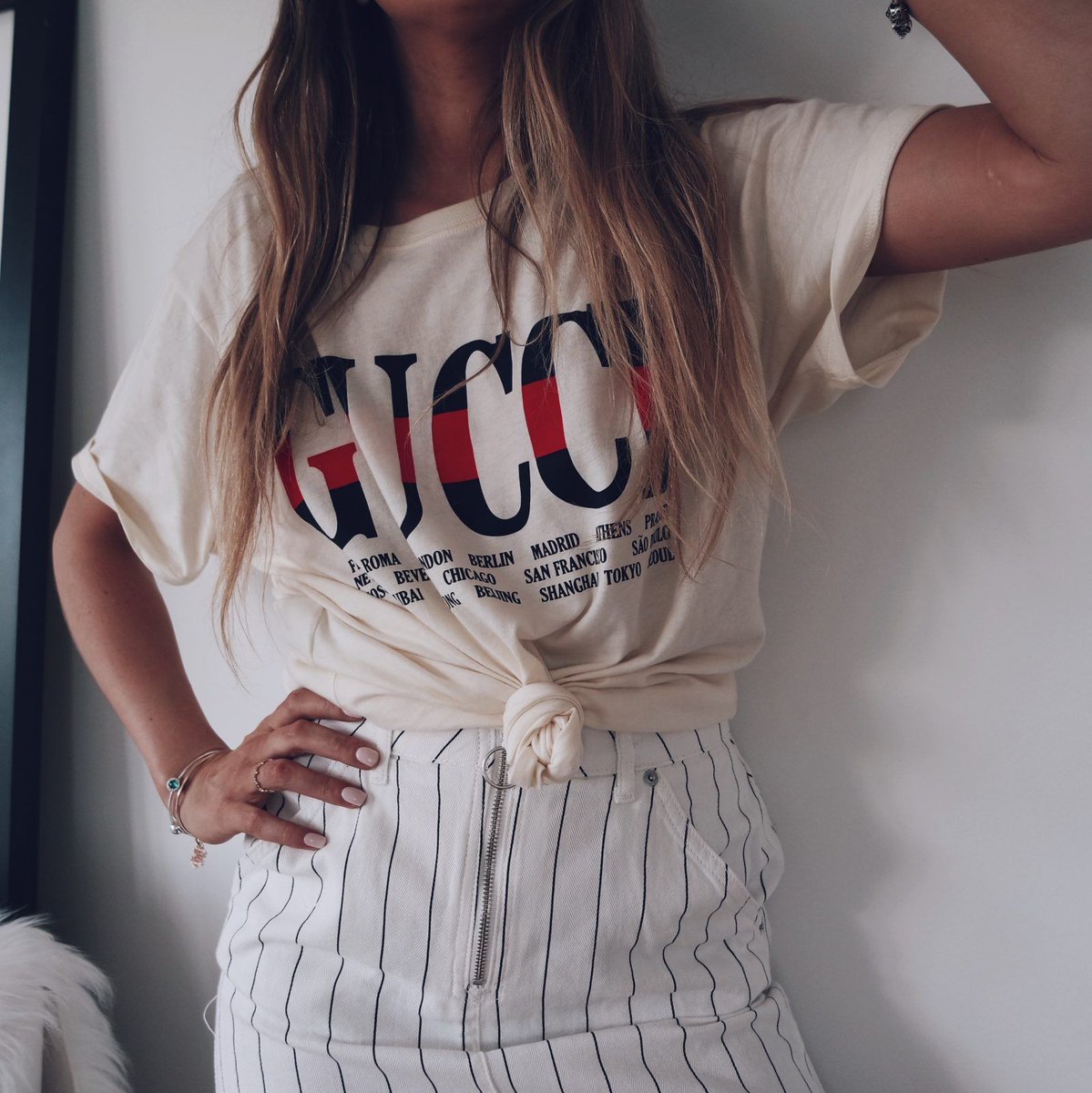 sineadxcrowe's tweet photo. How to style the Gucci T Shirt and why the cost per wear will more than pay for itself! https://t.co/ygn7GK2bBJ @FemaleBloggerRT #guccitshirt #gucci #springlookbook #guccitee #GucciGang https://t.co/VNLKXt0hfV
