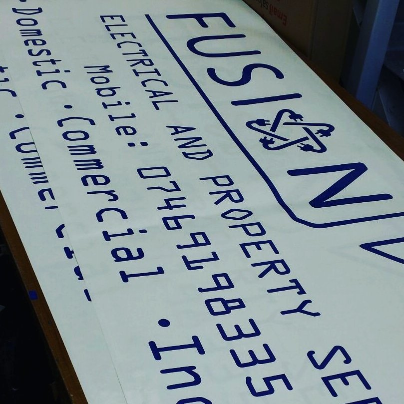 Wizard_Printers's tweet photo. Simple veichle graphics printed, cut, and applied to the small caddy van.  Drop us a line for a custom quotation for your works van. 
#signage #livery #decals #Gloucester #worksvan 
Call Dave to discuss any project. 
01452 238017 https://t.co/cdBVfXhuMr