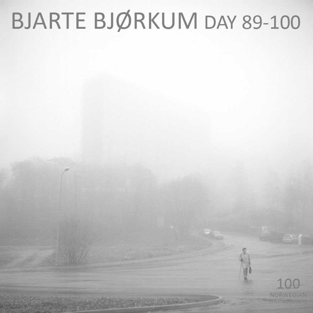 100Norphoto's tweet photo. 💫 Day 89-100 Presenting BJARTE BJØRKUM 'Slettebakken in fog'#100norwegianphotographers #100norphotographers #100norphoto #bjartebjorkum #slettebakkeninfog #slettebakken #fog #street #blackandwhite #photography https://t.co/C0X0bBZz5l