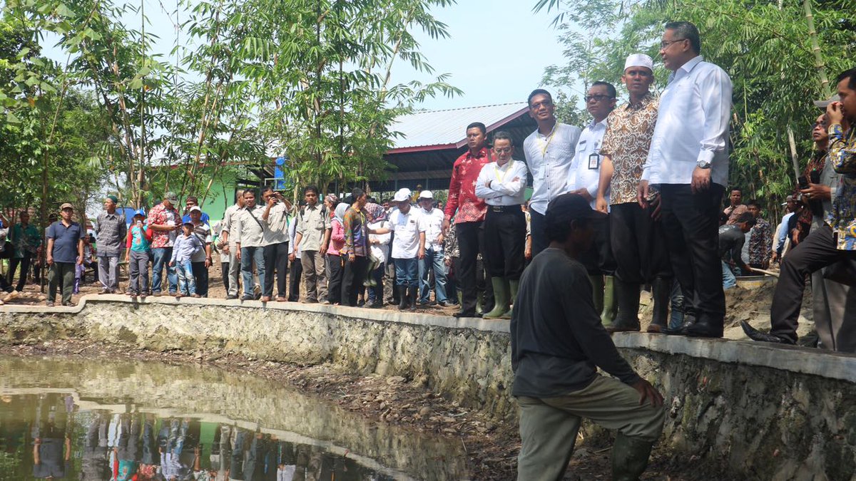 efendi1948's tweet photo. #PadatKaryaTunai2018 
#TppiRiau 
#TppiBengkalis 
@jokowi 
@EkoSandjojo 
@taufikmadjid71 
@DodiShawana 
@adi_turyanto 
@SazaliSofyan https://t.co/erXqiKJfeD