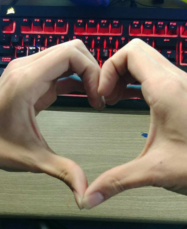 only_dan07's tweet photo. 저도 우도환 팬여러분들과 함께 격하게... 앓고싶어요 얼른 찾아와주세요 \•_•/ 저정말 친해지기 쉬운 여자에요 😆♥️
트친소글있으니깐 흔적남겨주시면 모시러가겠습니다ㅜㅜㅜ 힝힝

#우도환 #우도환_트친소 #온리우 https://t.co/RpQEHrWaZB