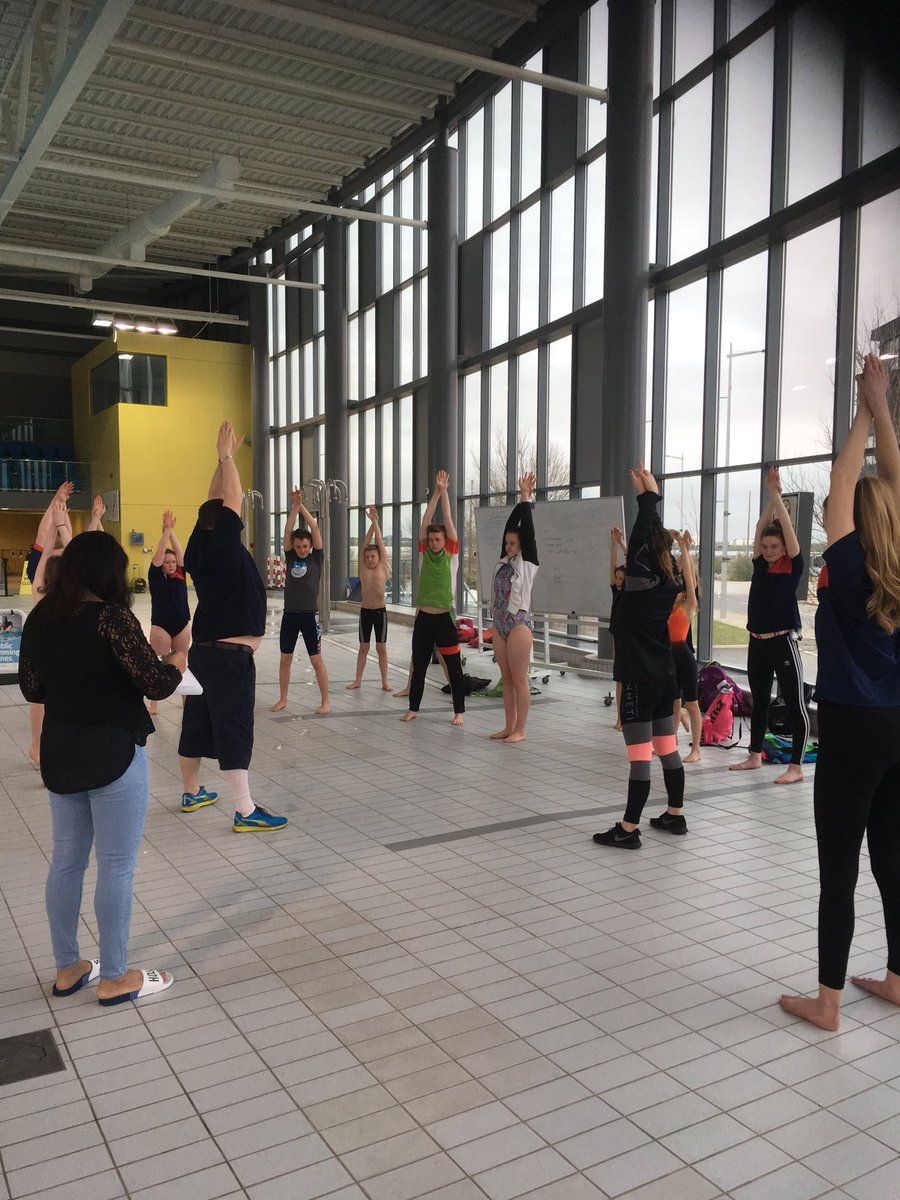 ColemanLeighton's tweet photo. Future stars @TorfaenDolphins warming up for longcourse training @CardiffSwimClub https://t.co/tN4Hh2bxaC