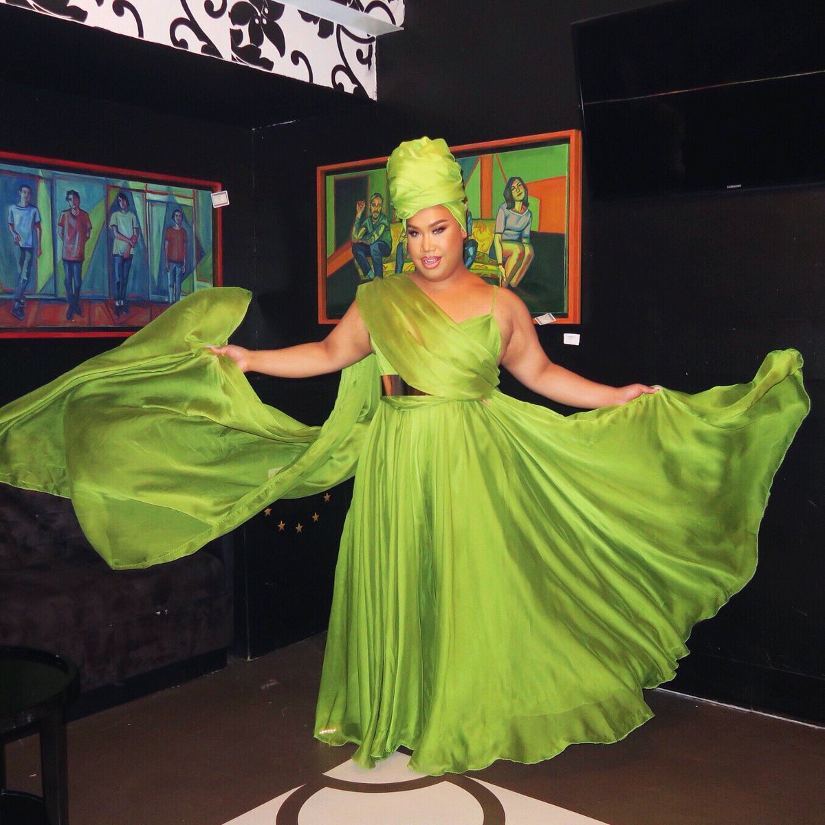 patrickstarrr's tweet photo. Cinderfella at the ball like..... https://t.co/EOMVOUPt1N