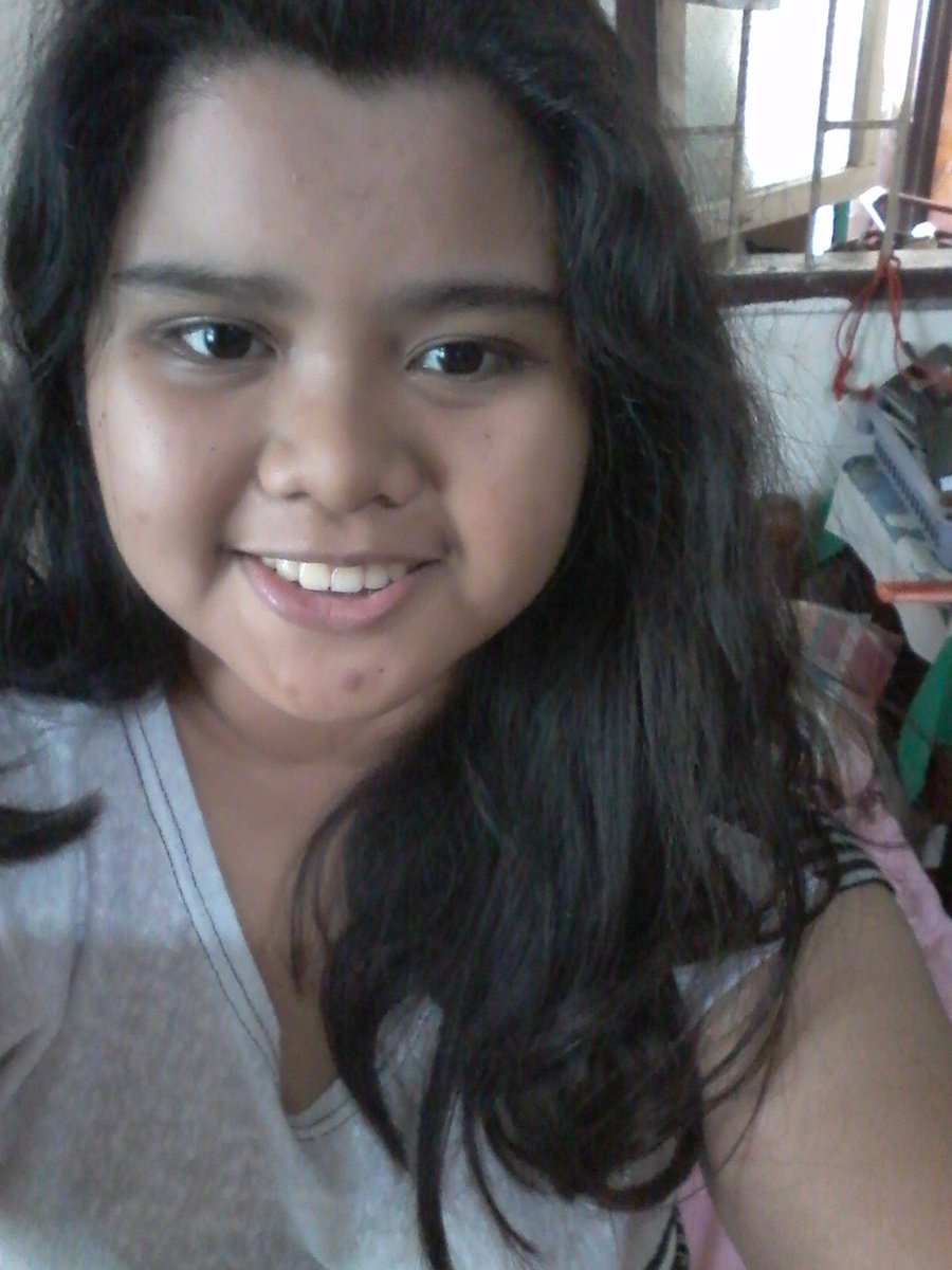 strbm_official's tweet image. So there&apos;s a #pvselcaday... so hello! No concept involved. It&apos;s just me 😊😊😊 This is how I look like in real life. If you want to see more of me, just go to my personal Twitter @Maxine_122398 or IG @/cmplee98

#BringBackPolyvore #bringpolyvoreback