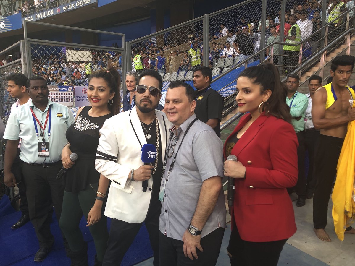 MikaSingh's tweet photo. Bro @WizAndreTimmins #Sabbas and #Wiraf and the entire team of @WizcraftIndia you nailed the event ..All the big stare like 
@iHrithik @Varun_dvn @PDdancing @tamannaahspeaks and @Asli_Jacqueline .. You guys just rocked the @IPL https://t.co/CynoDGgm8X