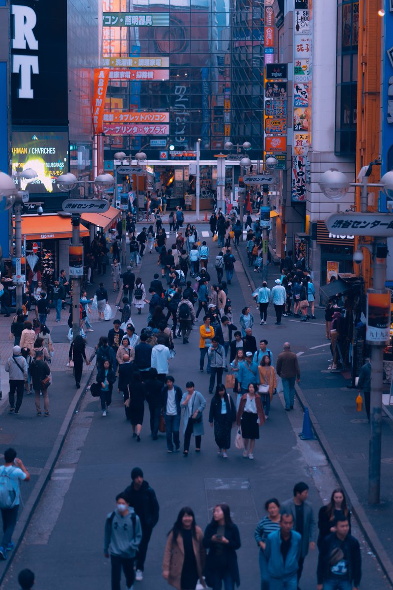 nardvz_'s tweet photo. is there such thing as soul/spirit cities? pretty sure tokyo is mine. 
#tokyo #japan 
https://t.co/Tx4i7jU9j7 https://t.co/rD4l7pkRAG