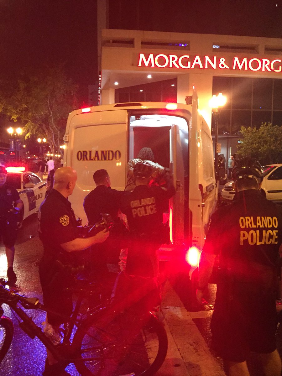 leveliinc's tweet photo. So upsetting to see how @OrlandoPolice handle the situation where a blunt was supposedly spotted by one of OPD officers. #excessiveforce #POLICESTATE #LegalizeIt https://t.co/ab3iATGN3j
