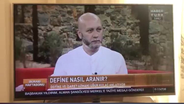 AktuelArkeoloji's tweet photo. Define programı yapmak ve bunu meşru göstermek yeni televizyonculuk anlayışınız mıdır? Arkeolojik olarak dünyanın en önemli coğrafyasına yapılabilecek en büyük ihanet bu değil midir? @HaberturkTV @oylumtaluu bu cesareti kimden nasıl alıyorsunuz?
@TCKulturTurizm @NumanKurtulmus https://t.co/AJjYV7tEwl