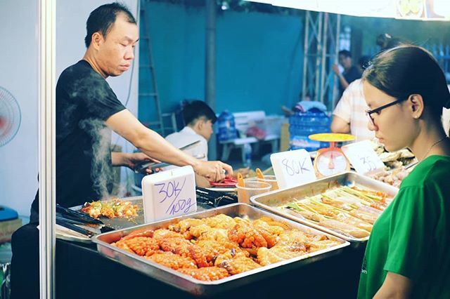 Temptation
.
.
#street #food #seafood #octopus #streetfood #travelphotography #traveller #yummie #instafood #instatravel #travelgram #travel #asia #vietnam #thaifoodfestival #instavietnam #thaifood #hochiminhcity #fujifilm #fujiteam #xm1 #meike35mm #huma… ift.tt/2GKvFUs