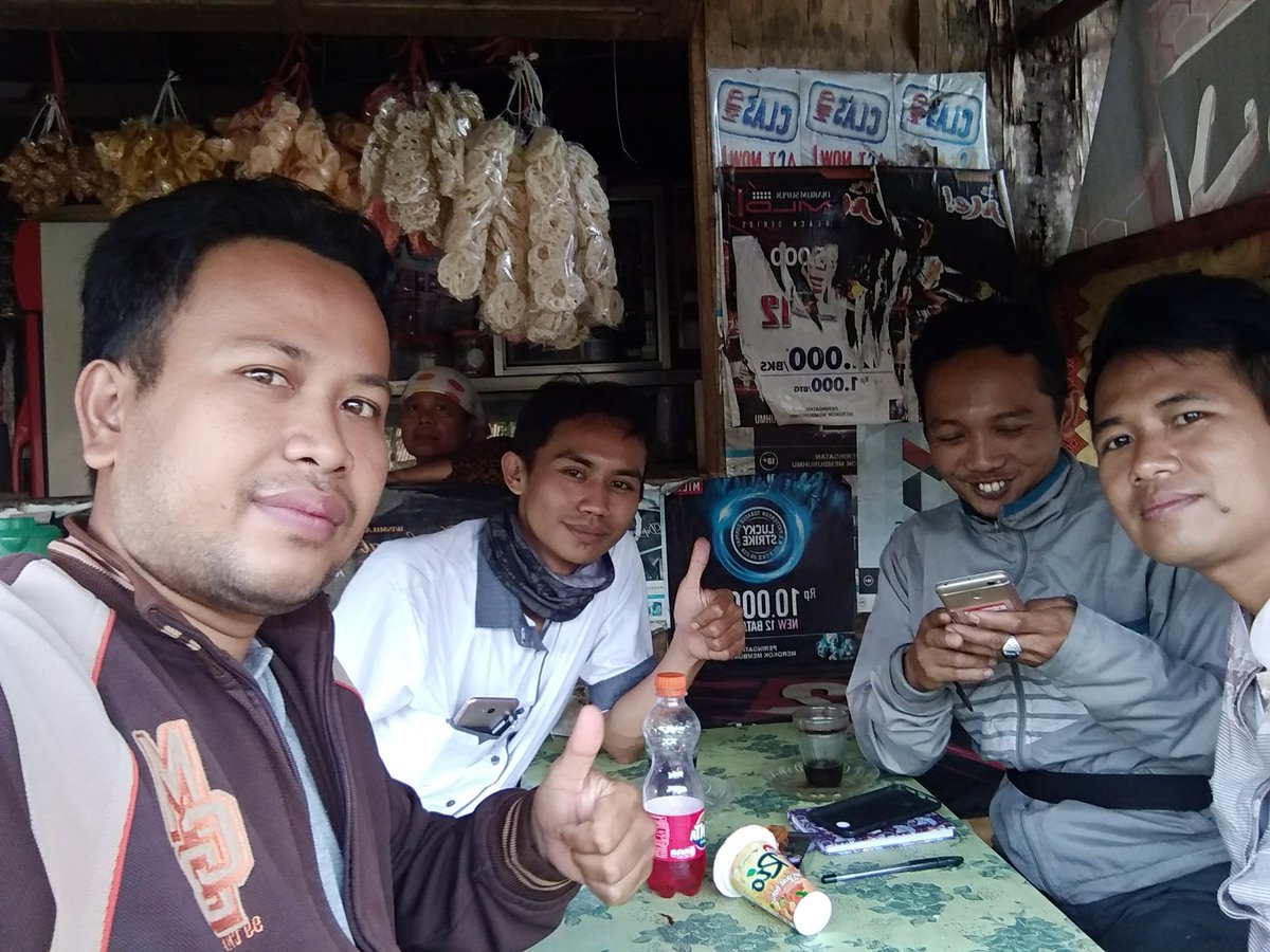 Murkahe12's tweet photo. Siap mensukseskan PKT  #PadatKaryaTunai2018
#TPPIJawaTimur
#TPPIJember
@Jokowi
@EkoSandjojo
@anwsanusi
@taufikmadjid71
@fachrilabalado
@DewantoAndry
@fourzanitongjay
@Merdiawan_dodik
@EnnikYudhayanti
@RahmaniKurnia
@ilzam_zawawi
@alifatulLailiy1@dyan@ Zaini https://t.co/d565vIZvWj