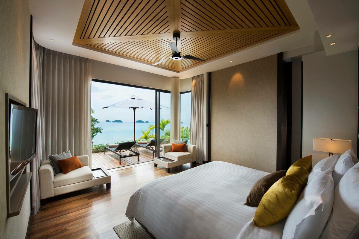 ConradKohSamui's tweet photo. All of our #poolvillas face to the ocean, offering breathtaking views of the Gulf of #Thailand - and of course, the majestic sunset from south-western coast of #KohSamui island! #StayInspired #ConradHotels #ConradKohSamui https://t.co/BXH3KAngjC