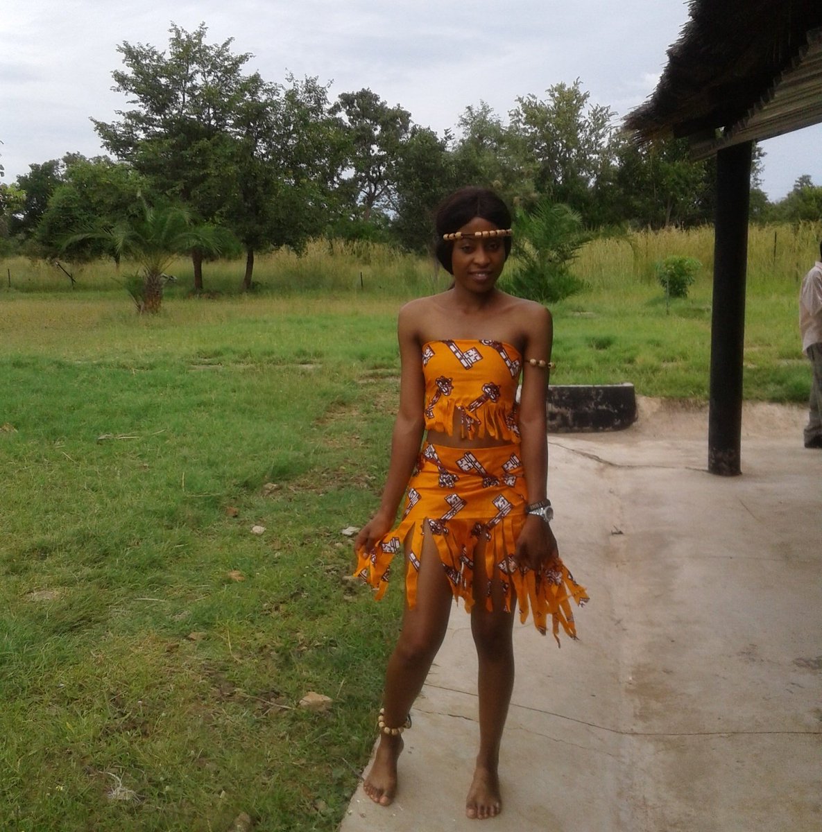 Fesha_01's tweet photo. I'm proud of my roots Lenje/Bemba and above all I'm proud to be Zambian.#LenjeTraditionalOutfit #LivingstoneTour https://t.co/vaugSZKXBV
