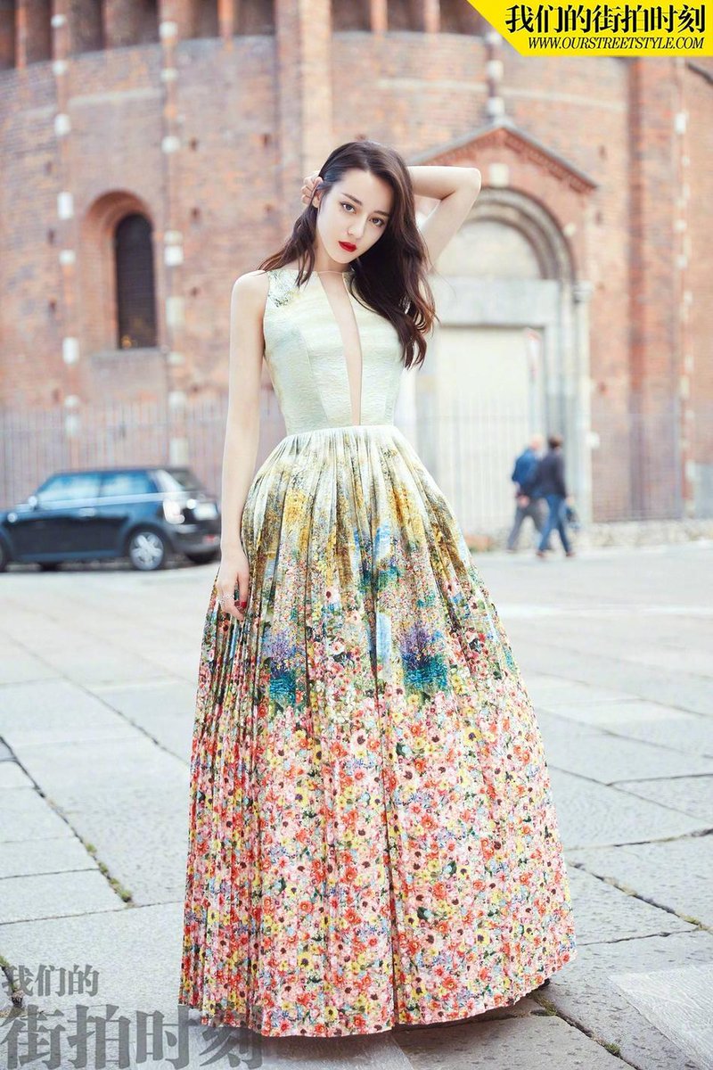H_A_N_A_M_I's tweet photo. #DilrabaDilmurat is a runaway princess on the streets of Milan 2017.
Floral Gown: @COUTURiSSIMO https://t.co/j1Enr0akfe