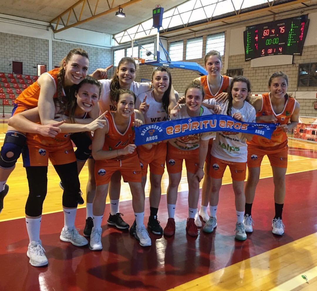 CBArosLeon's tweet photo. HOY hace un año nos proclamábamos CAMPEONAS de Liga Regular #LF2 grupo A, por primera vez en nuestra historia, y coincidiendo con el 20 aniversario del club.
#memories #20YearsMakingPlayers https://t.co/Nw9dvDo5bq