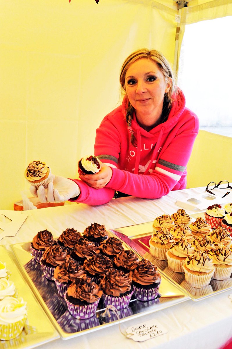 CatfordFoodMkt's tweet image. Meet MissFlits! She makes cakes for anyone who is vegan, dairy free or just really likes cake. #cakeislife #lovecake #CFM2018