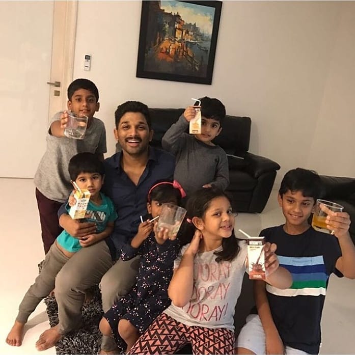 BunnyFreak3's tweet photo. RT @shreyasgroup: Stylish star @alluarjun birthday bash pictures with kids. 
#HappyBirthdayAlluArjun 
#HBDBelovedAlluArjun https://t.co/UM6JTdv9jU
