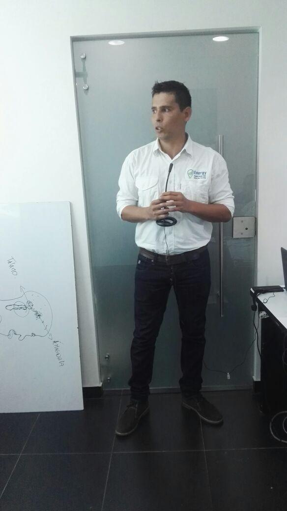 micaneiva's tweet photo. Semillero SEINGI participando en el I ciclo de conferencias de energía solar fotovoltaica @cienciasunad https://t.co/Q3XjYIqBCH