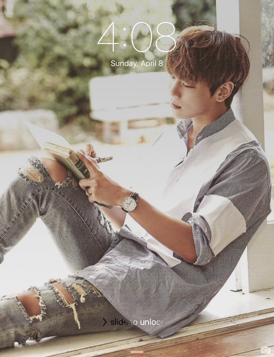 Reem_5HINee's tweet photo. #Jonghyun_Day 
#영원한_너의봄
#HappyJonghyunDay https://t.co/8mgXmz4zxe