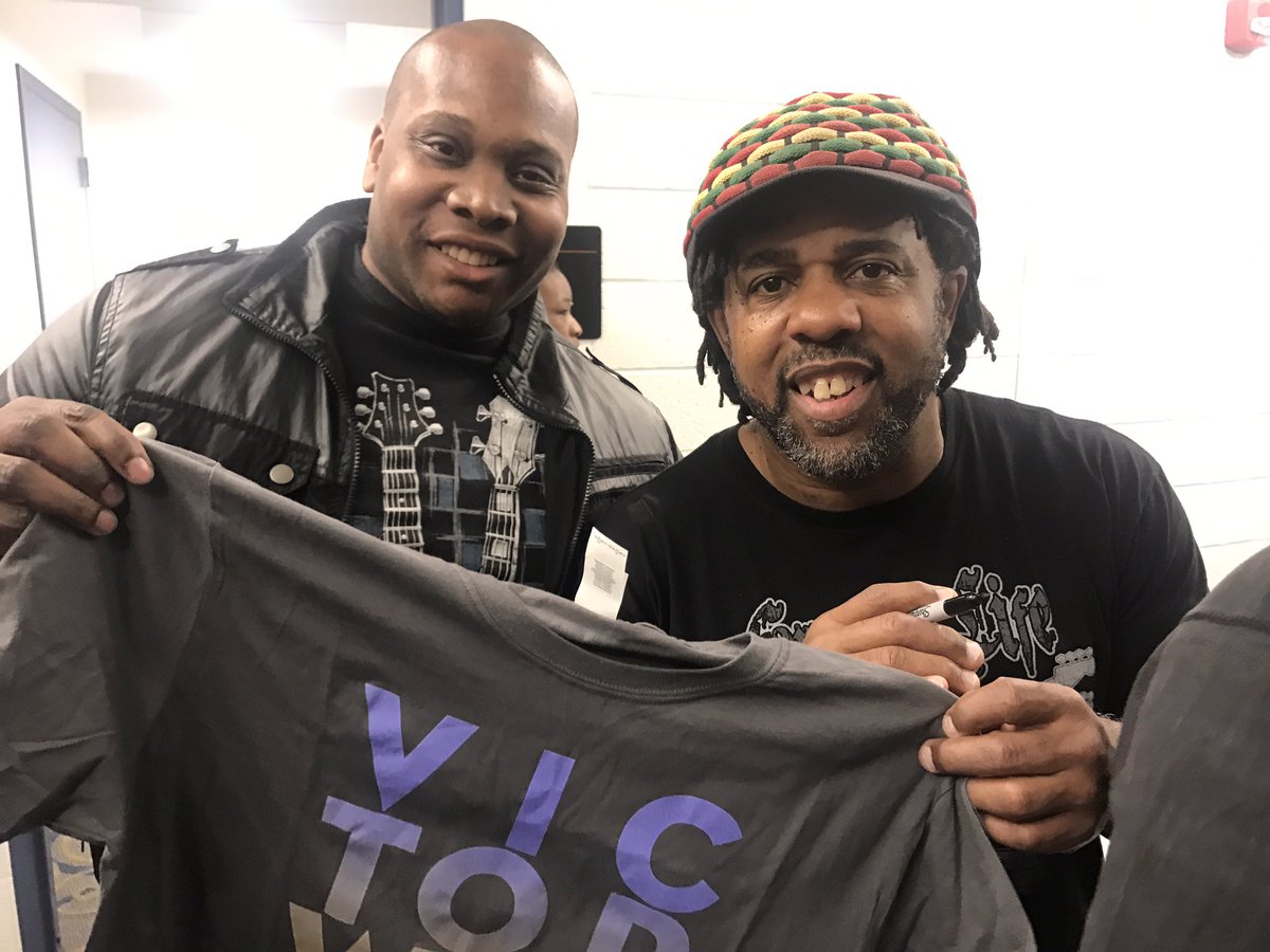 Bryanhansenband's tweet photo. Our bass player Will Blakey, & the Legendary @VictorWooten. #victorwooten #willblakey #bass #bassguitar #bassplayer #bassist #fodera #ibanez #fourstring #fivestring #bryanhansenband #music #musician #musicians #newjersey #retweet https://t.co/eZd8tb9uQx