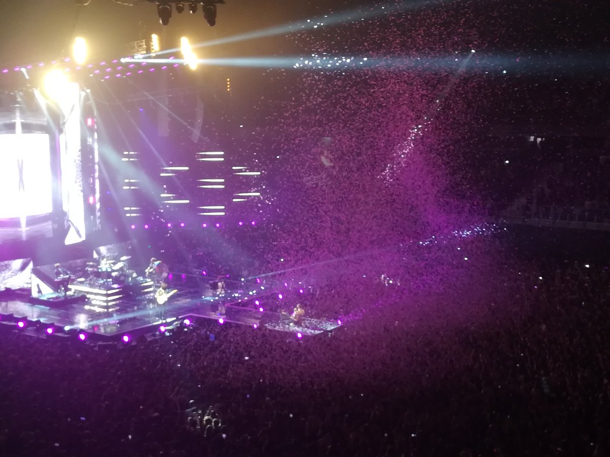 MartaAnyMore's tweet photo. No hay palabras suficientes para describir lo increíble que ha sido. Gracias @Imaginedragons 💙 #ImagineDragonsMadrid https://t.co/GQHuktMDHK