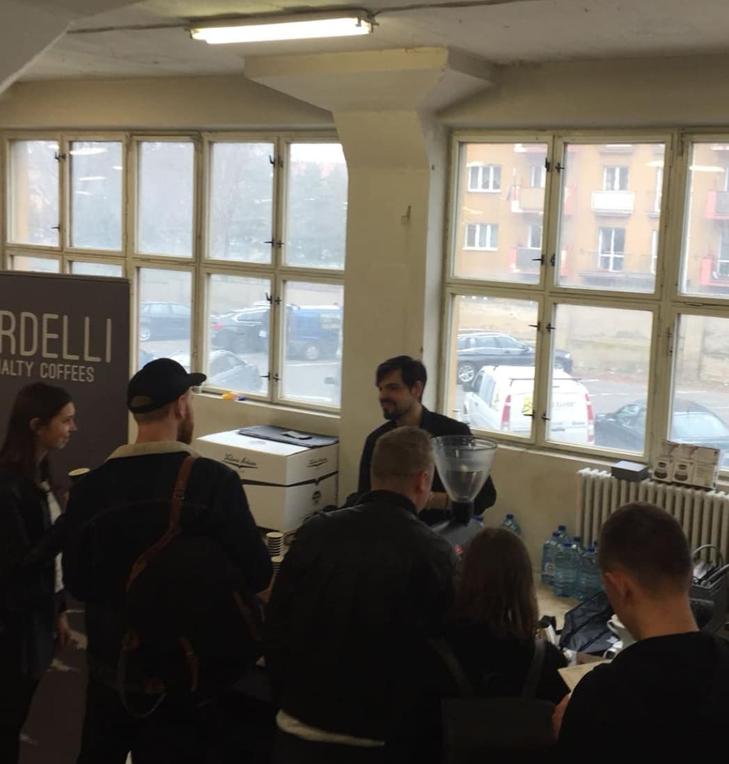 GardelliCoffees's tweet photo. You can meet @rubensgardelli at Prague Coffee Festival today (April 8th) and during cupping time you will get to taste the very last beans of #MzunguProject crop 16/17...
Join us!
.
#GardelliSC #GSC #MzunguProject #CuppingTime #JoinUs #CoffeeLife #CoffeeNerd #CoffeeAddiction https://t.co/AseMhr6dht