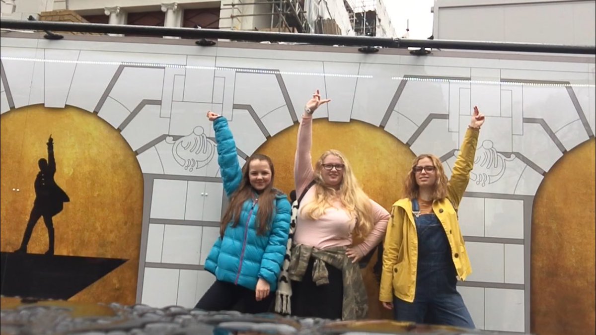 rebeccajhaycock's tweet photo. So I found these girls on the Twitternet though @_mandygonzalez  on July 26th 2017. Now on April 8th 2018 we finally meet to red carpet at #OlivierAwards supporting @HamiltonWestEnd and #TeamCleve @CleveRSeptember https://t.co/Ai4muNCVGl
