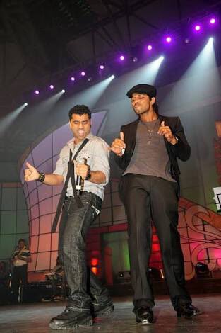 ThisIsDSP's tweet photo. Wishing the HAPPIESTTT MUSICAL BDAY to my Dearest Friend and Ever Energetic Stylish Star Dear Bunny @alluarjun !!! Keep Rocking always Bunny and All d very Best for ur #NaaPeruSurya !!! 🎂🎂🎂🎂🥁🎹🎹🎵🎵🎵 https://t.co/RdN511G2V0