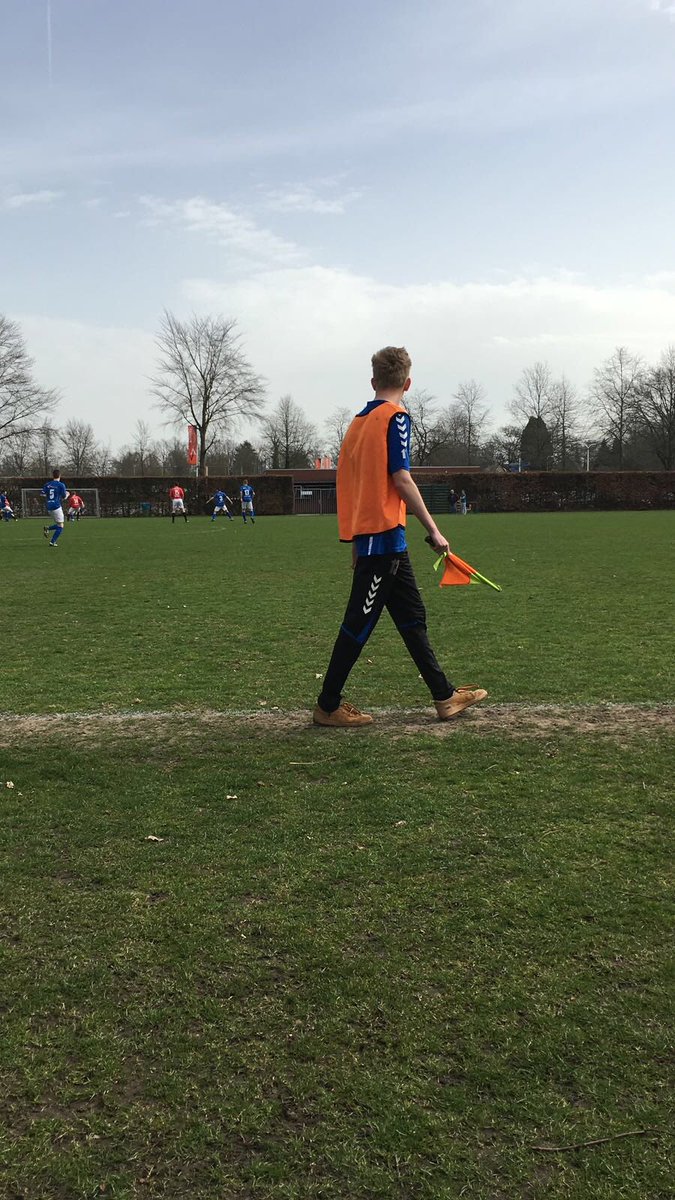 4-0 overwinning op <a href="/HVVTubantia/">HVV Tubantia ⚽</a> 3! #HupZwevers 💪🏻⚽️🔵⚪️ facebook.com/tdadde/videos/…