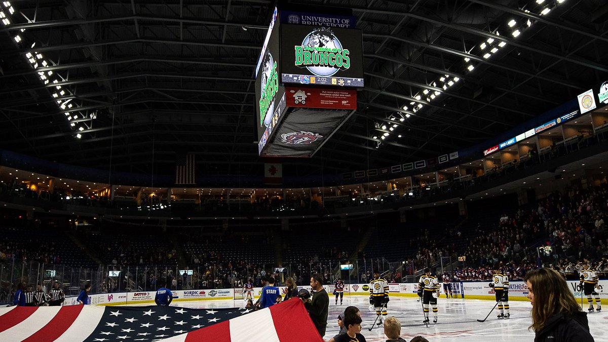 TheAHL's tweet photo. Hockey is family, regardless of level or league. 
Humboldt, our hearts are with you. #PrayForHumboldt https://t.co/YWwXKXo6la