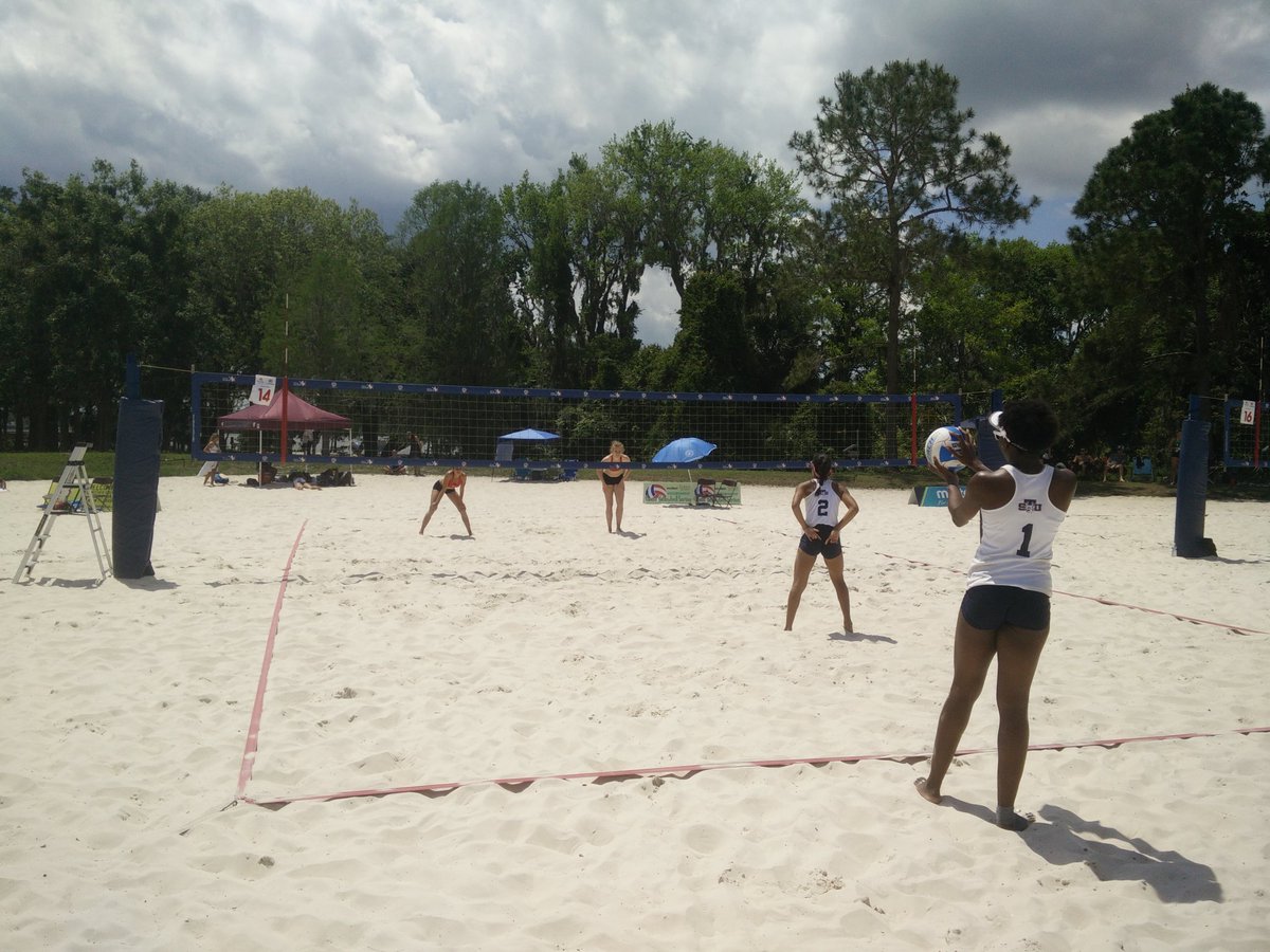 BarryUVB's tweet photo. Last tournament of the year ✔
#awesomeday
#goodworkeveryone🔝
#refocus📚
#3weeksbeforesummer🔜
#GoBarryBucs https://t.co/5AK2l08p8K