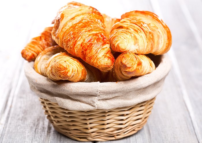 enfantdlajungle's tweet photo. Je vois trop de débats la-dessus, mettons les choses au clair ! RT pour Croissants FAV pour Croustilunes https://t.co/moPiIuiNet
