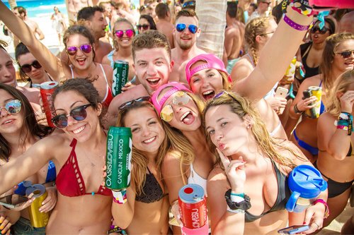Tabanas's tweet photo. Quand @nqtv est le parrain du #SpringBreakTFC #TFCDFCO https://t.co/v1q7qEibSx