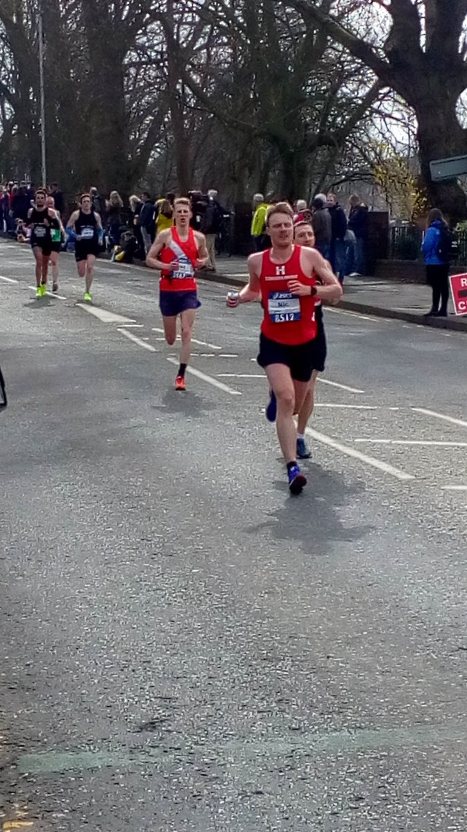 r0manJ's tweet photo. Some of the faster runners heading down Marshland Road #manchestermarathon https://t.co/owxsmtxppK